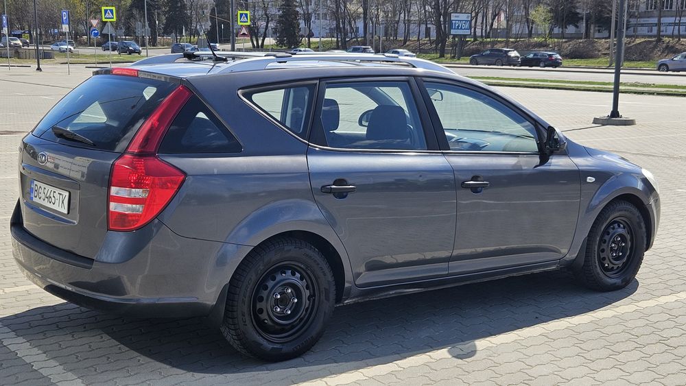 Kia ceed sw 2008 1,6 AT