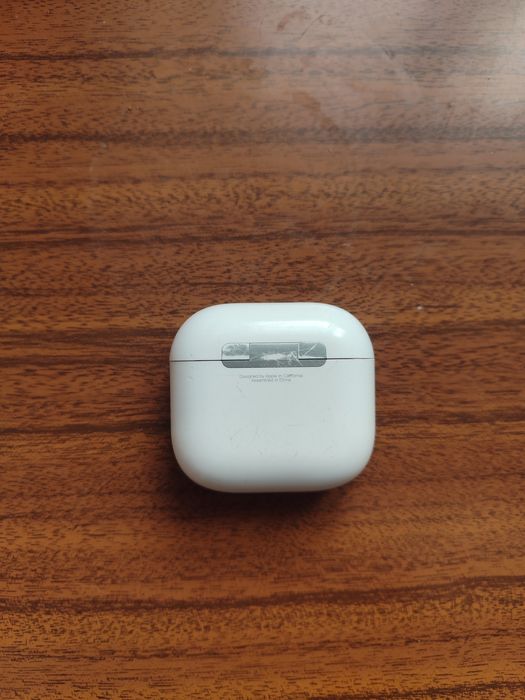 Airpods pro segunda geração, brancos, preço negociável!