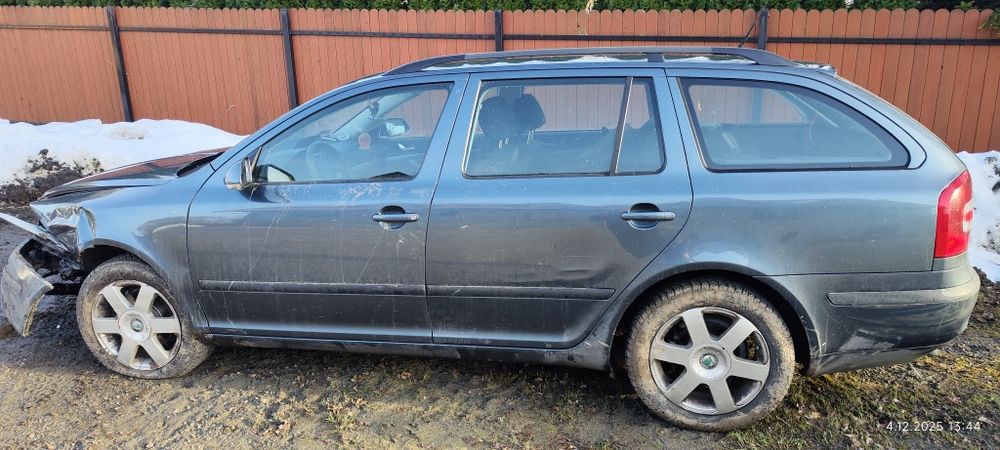 Skoda Octavia 2 uszkodzona