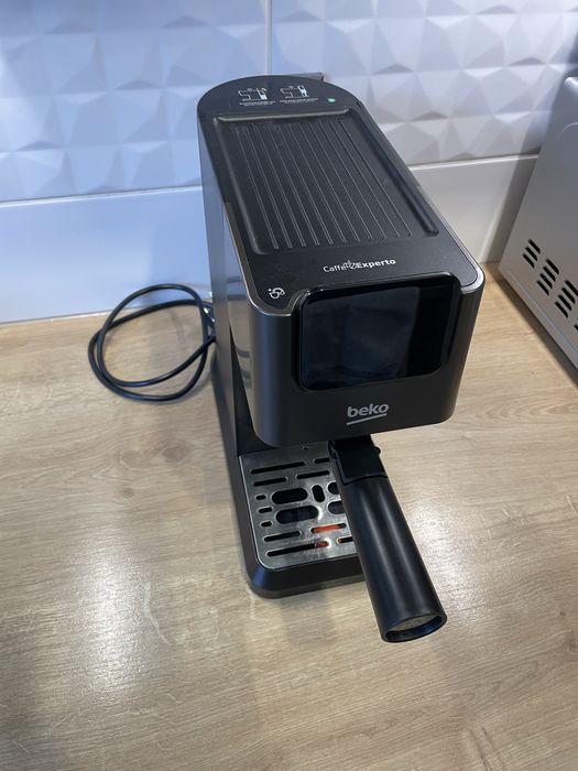 Ekspres BEKO CaffeExperto CEP5464DX