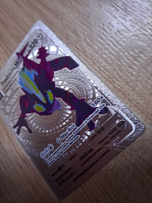 Srebrna karta pokemon Toxtricity, Vmax