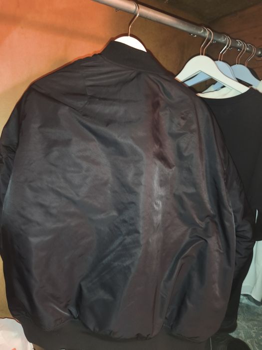 бомбер типу alpha industries MA-1