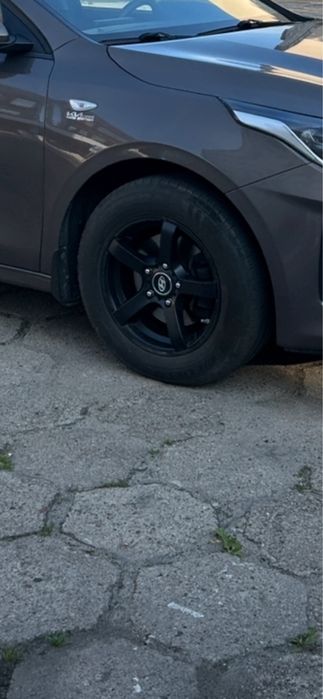 Felgi aluminiowe czarne r. 15 6,5J +  czujniki TPMS Bosch