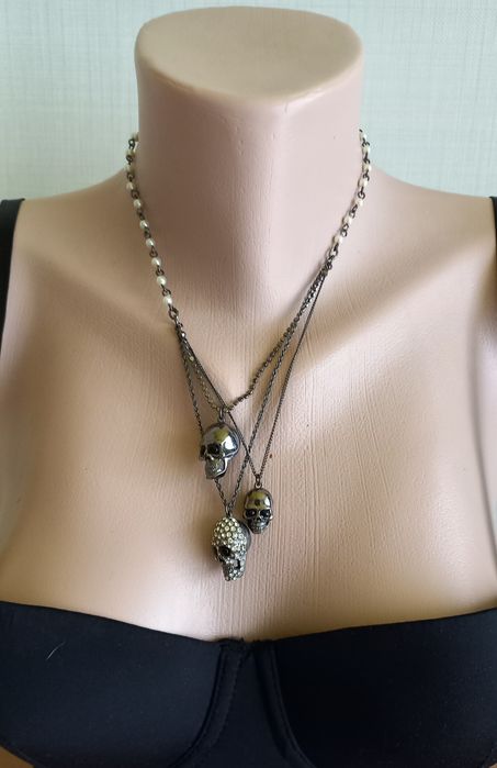 Колье с черепами