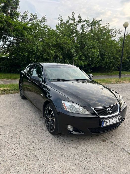 Lexus IS220