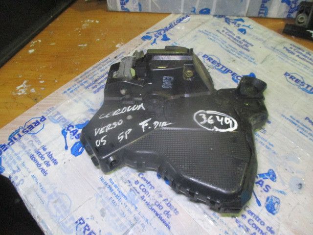 Fechadura / fecho porta frente direito TOYOTA Corolla Verso (ZER_, ZZE