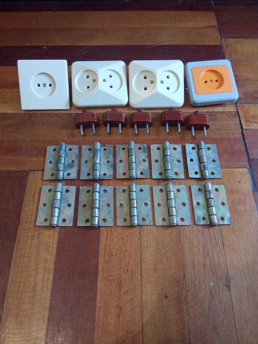 Продам розетки, електровилки та петлі дверні часів СРСР, нові