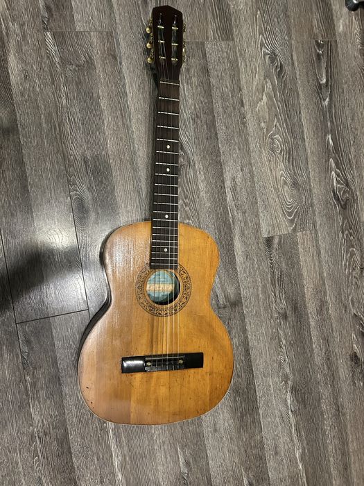 Гітара класична.