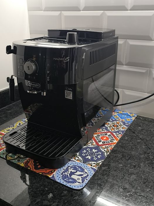 Delonghi Magnifica S - ECAM11. 112.B