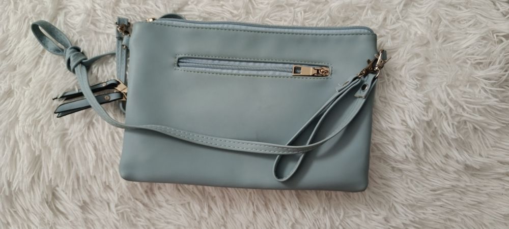 Mala à tiracolo azul claro