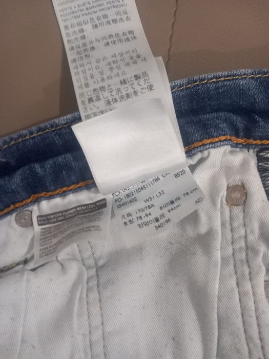 Calças Levis L32