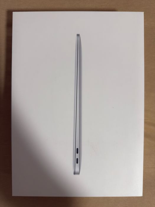 MacBook Air M1 8GB 256GB (93%, 228 cykli, paragon)