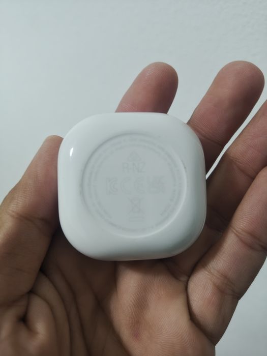 Estojo Samsung Galaxy Buds FE (SOMENTE O ESTOJO)