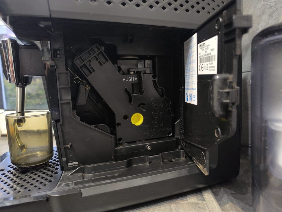 Ekspres cisnieniowy Philips Latte Go