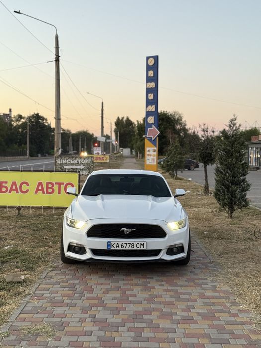 Ford Mustand / 2.3 Turbo