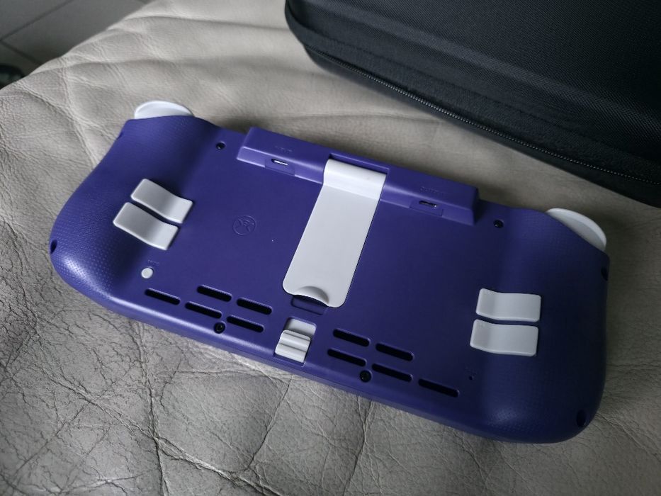 Switch OLED biała Nintendo pad grip cały zestaw dodatki