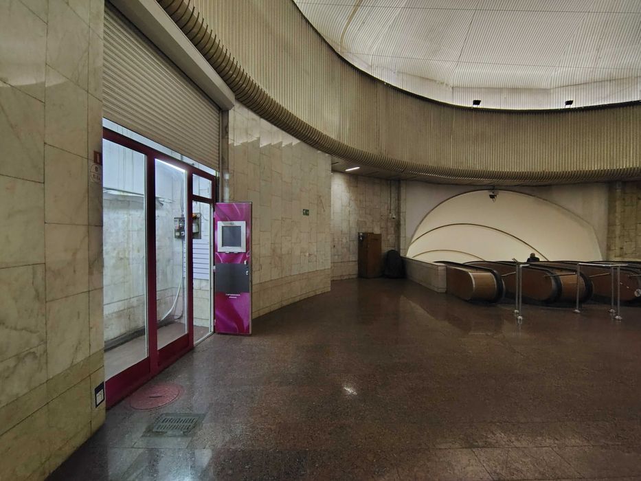 м. Печерская. Очень большая проходимость.