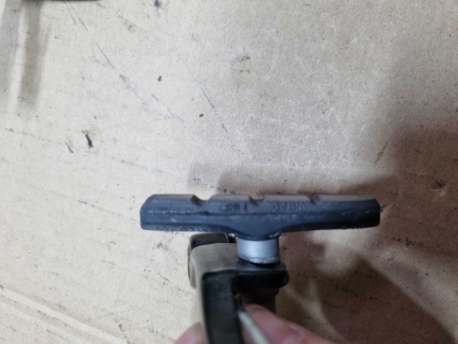 Hamulce Vbreak z śrubami