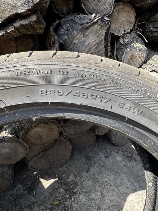 Продам резину 2 скати 225/45/R17 Good Year