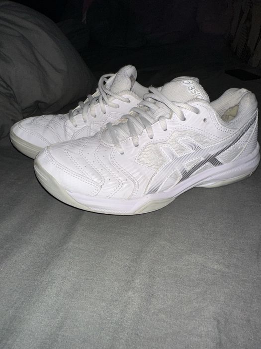 Кросівкв asics оригінал