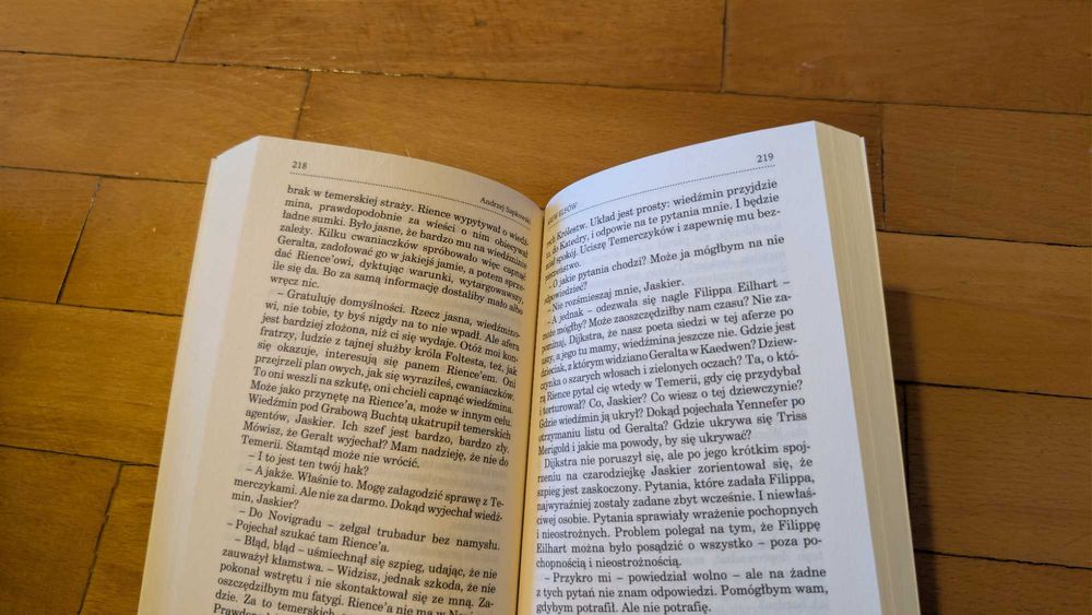 Krew elfów – Andrzej Sapkowski (Saga o Wiedźminie)