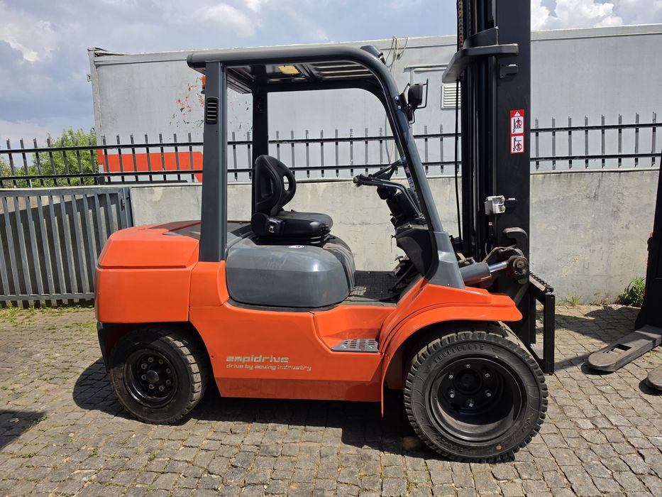 Empilhador 4 Toneladas toyota