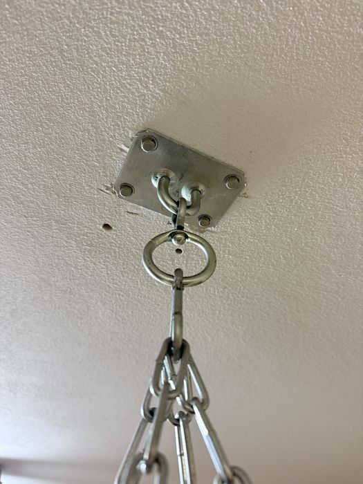 Worek bokserski z rekawicami