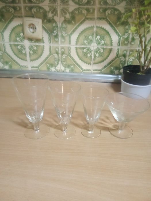 conjunto de vários copos