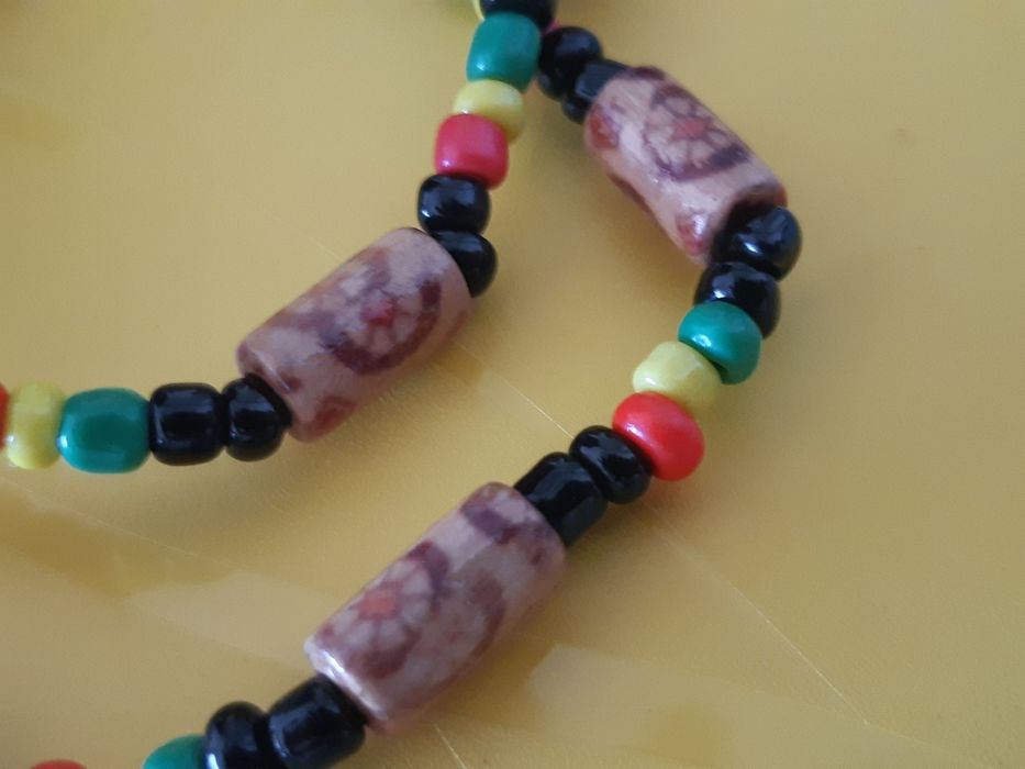 Pulseiras com missangas