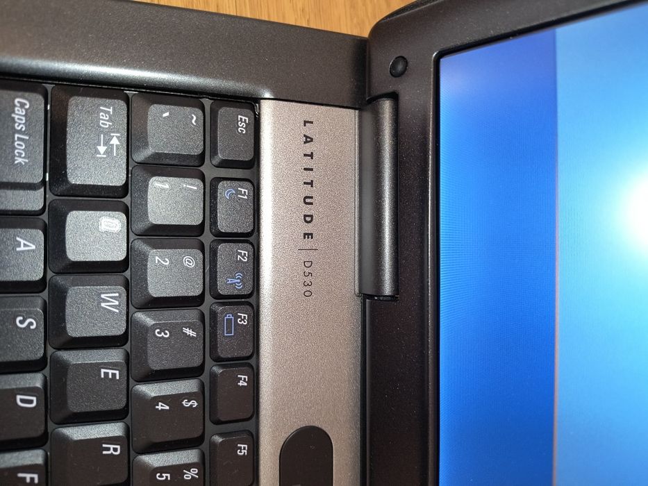 Laptop dell d530 stan bdb port COM