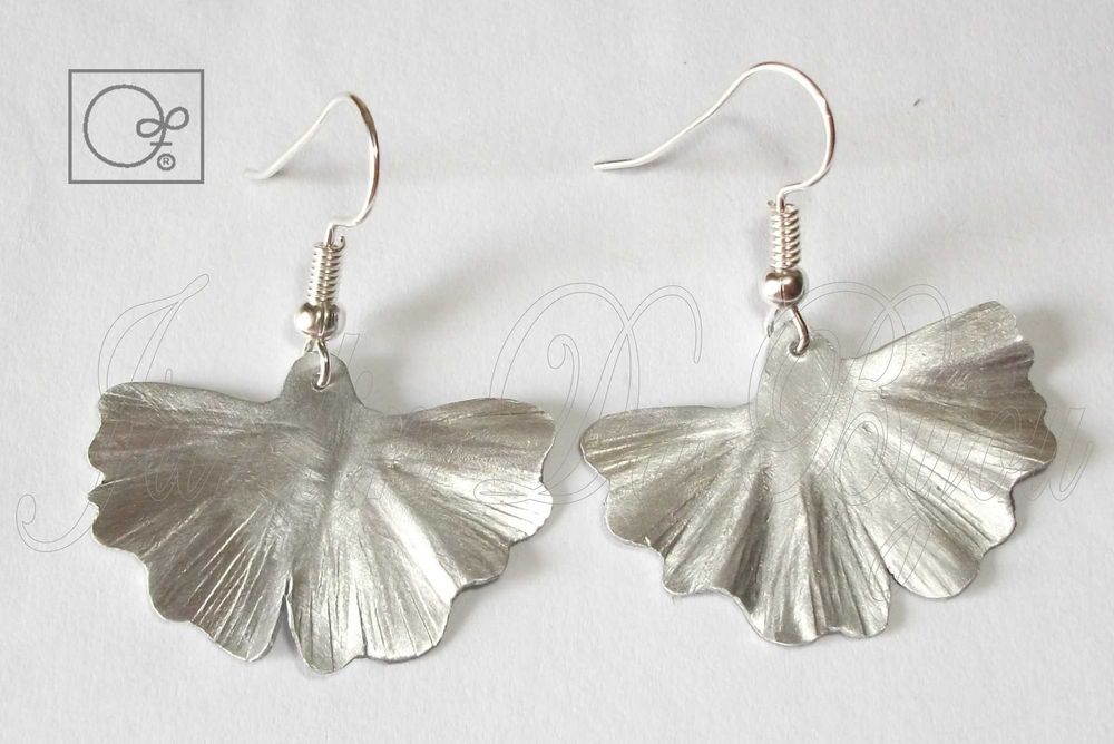 Brincos Curtos Avencas