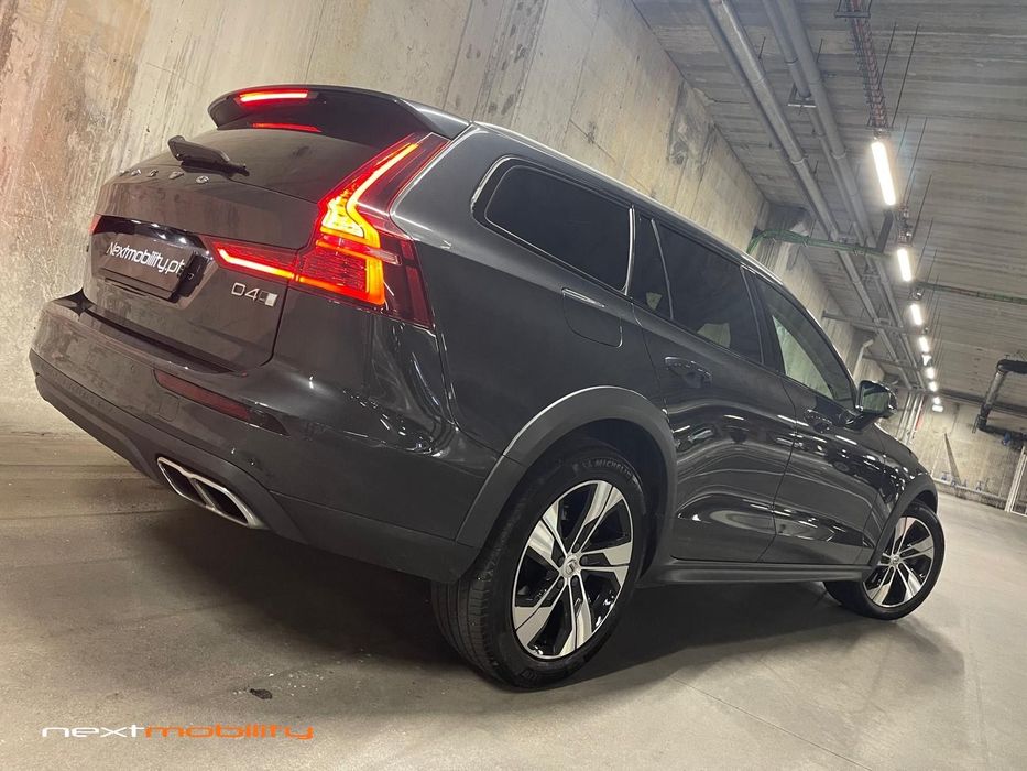 Volvo V60 Cross Country 2.0 D4 Polestar