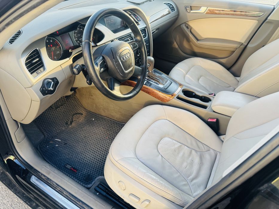 Продам Audi A4 2011 рік 2.0 Бензин Quattro після ДТП!