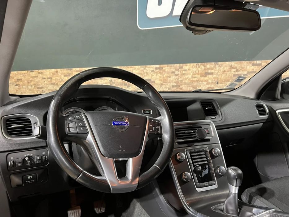 Volvo V60 VOLVO V60 1.6 DRIVe Diesel