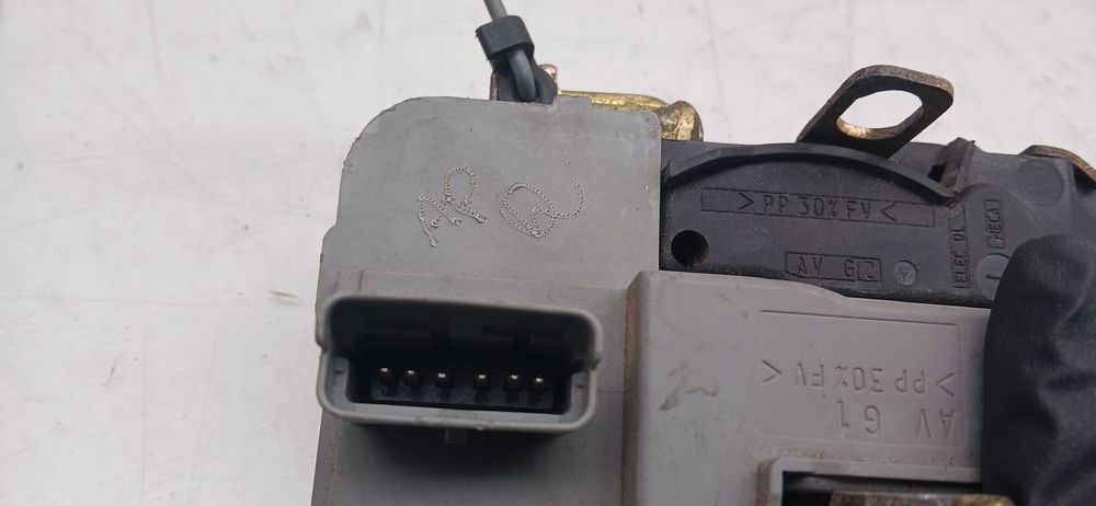 Fechadura / fecho porta frente esquerdo PEUGEOT 206 SW (2E/K)