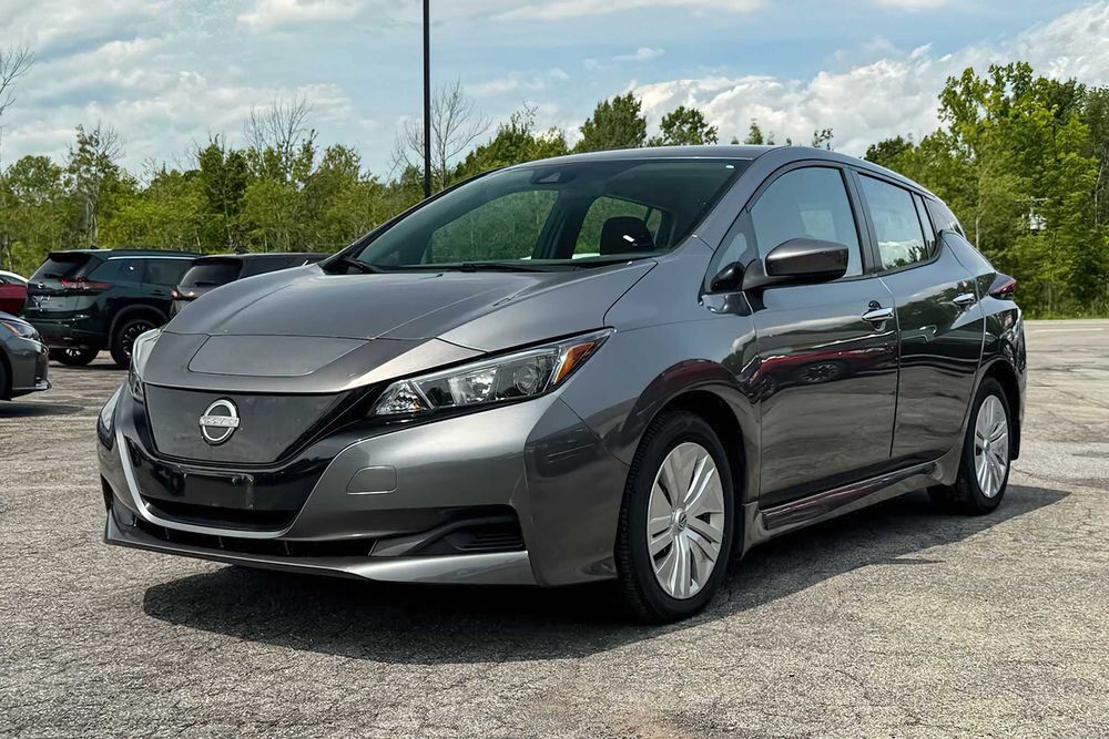 Nissan LEAF S      2023