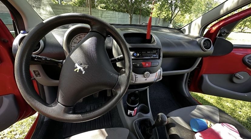 Продам Peugeot 107 (4,5л /100 км)