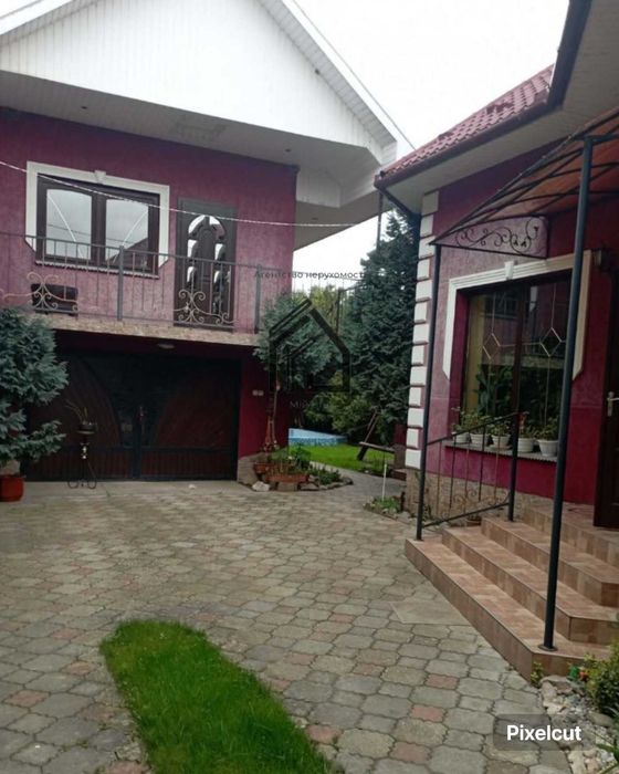 Продається гарний,  затишний будинок  у смт.Батьово