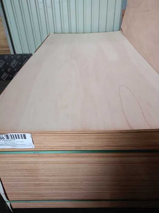 Sklejka liściasta egzotyczna eukaliptus 9mm 122x250cm na ścianę półki.