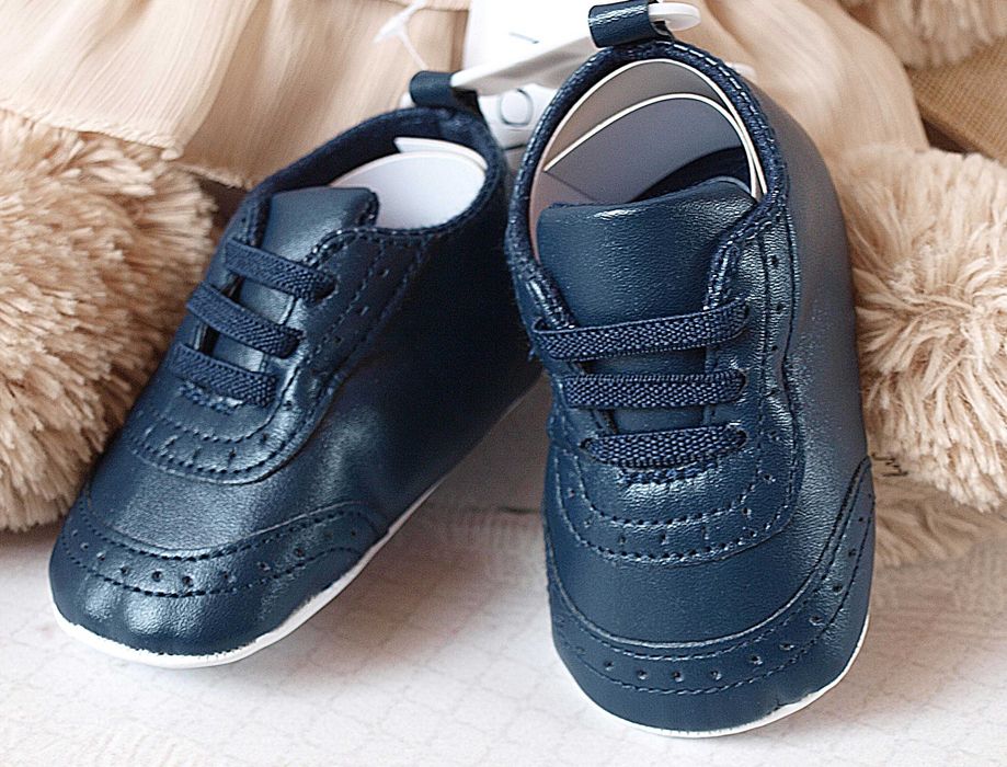 Śliczne granatowe buciki do chrztu rozm 10,11