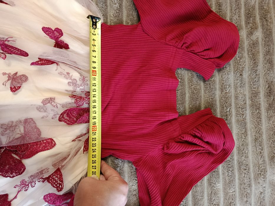 Святкова нарядна сукня на дівчинку 128 розмір