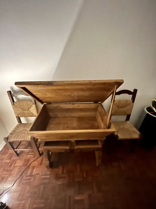 Masseira Antiga em Madeira Maciça (cadeiras incluidas)