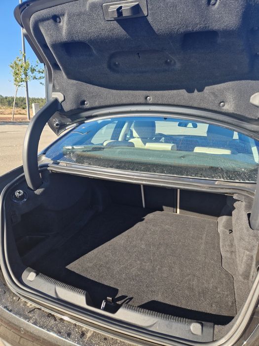 Jaguar XE com garantia de stand !! Cartaxo E Vale Da Pinta • OLX Portugal