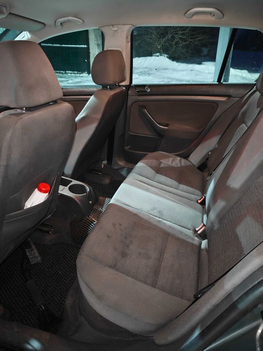 Volkswagen Golf V 2003p.