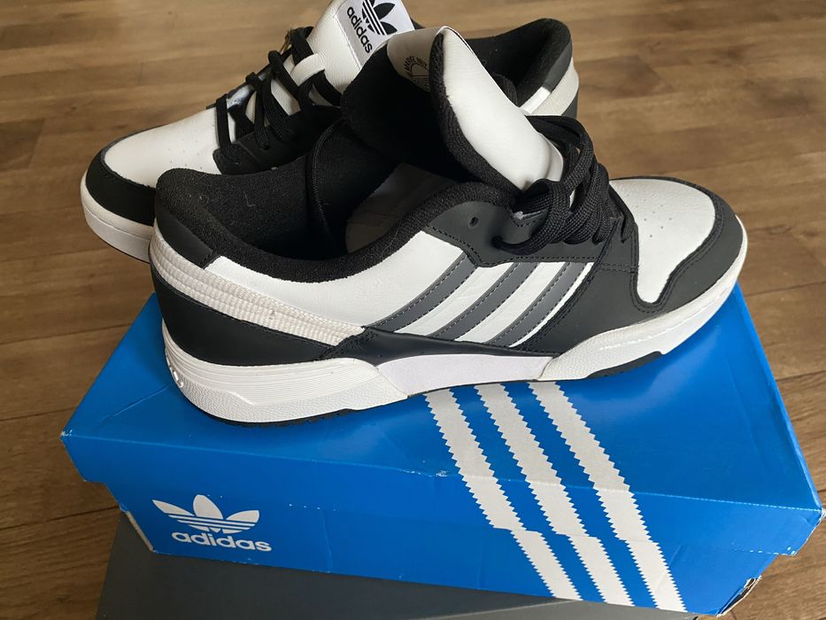 Продаю кросівки adidas оригинальні 43-44