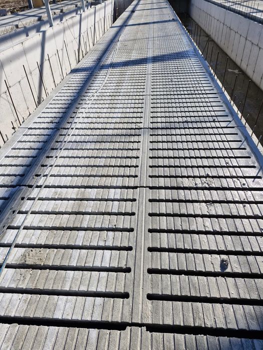 Nacinanie posadzek oraz ruszt betonowych, frezowanie obory, obora.