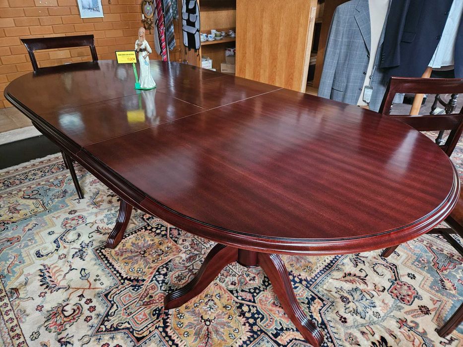 Mesa de sala extensível - óptimo estado - Só a mesa as cadeiras são à