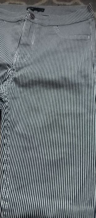 Spodnie w paski rozm M