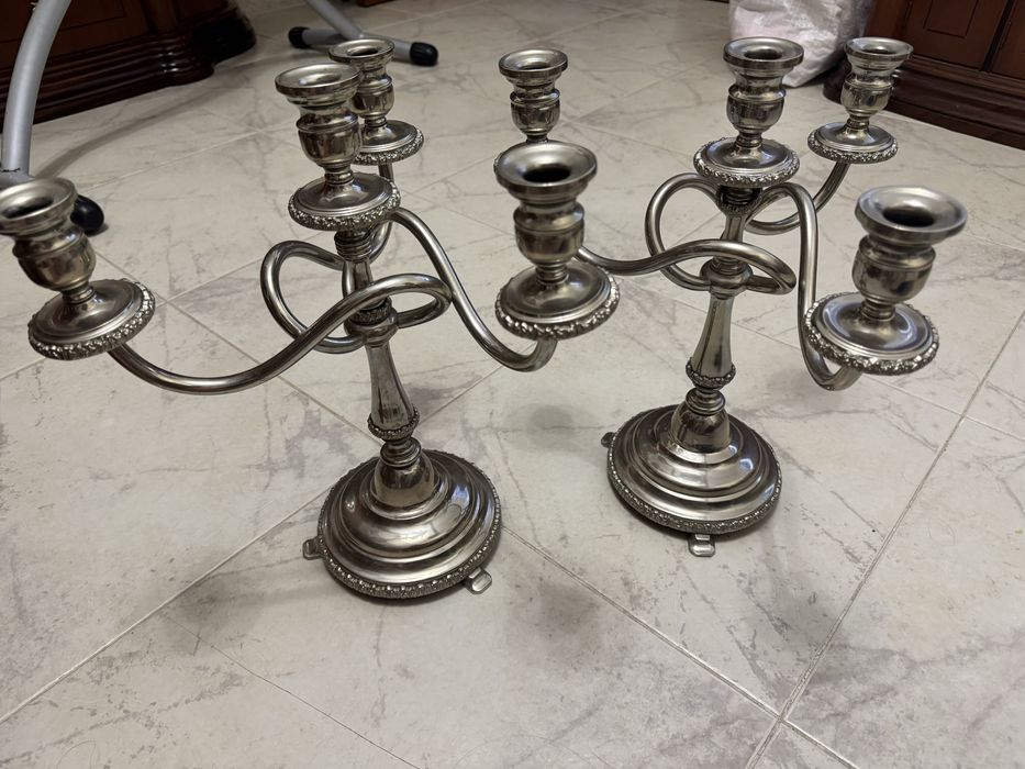 2 castiçais banhados prata