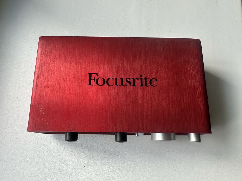 Звукова карта Focusrite 2i2 1nd generation